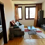 Friendly Home In The Downtown